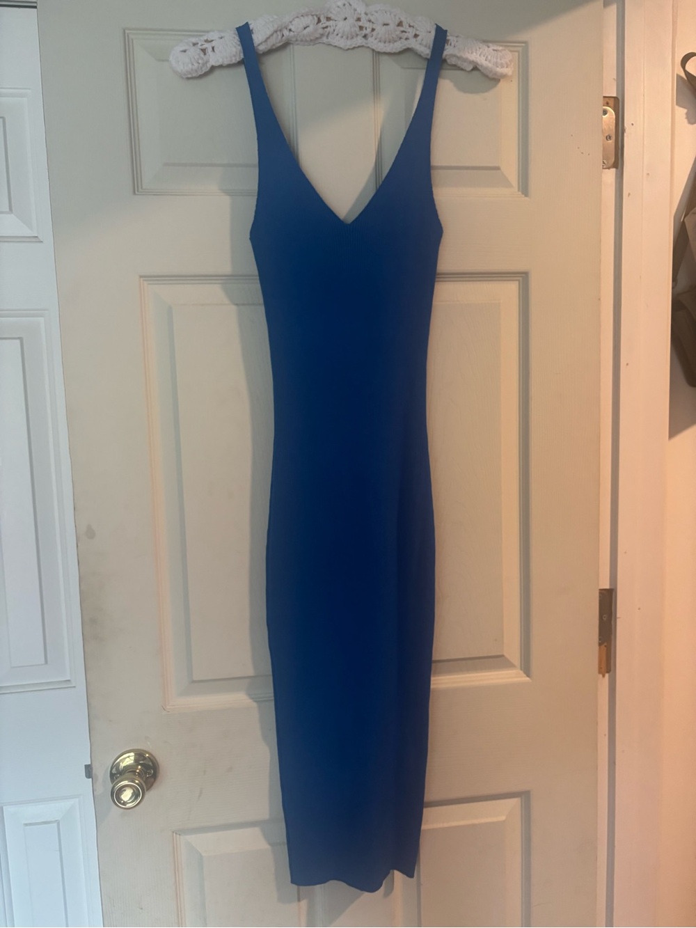 Forever 21 Vibrant Royal Blue V-Neck Bodycon Midi Dress